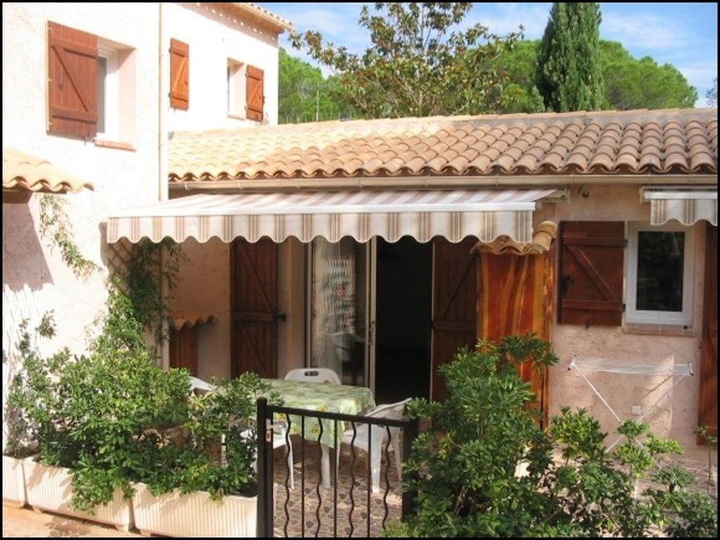 Location Villa Et Studios Roquebrune-sur Argens Phòng bức ảnh