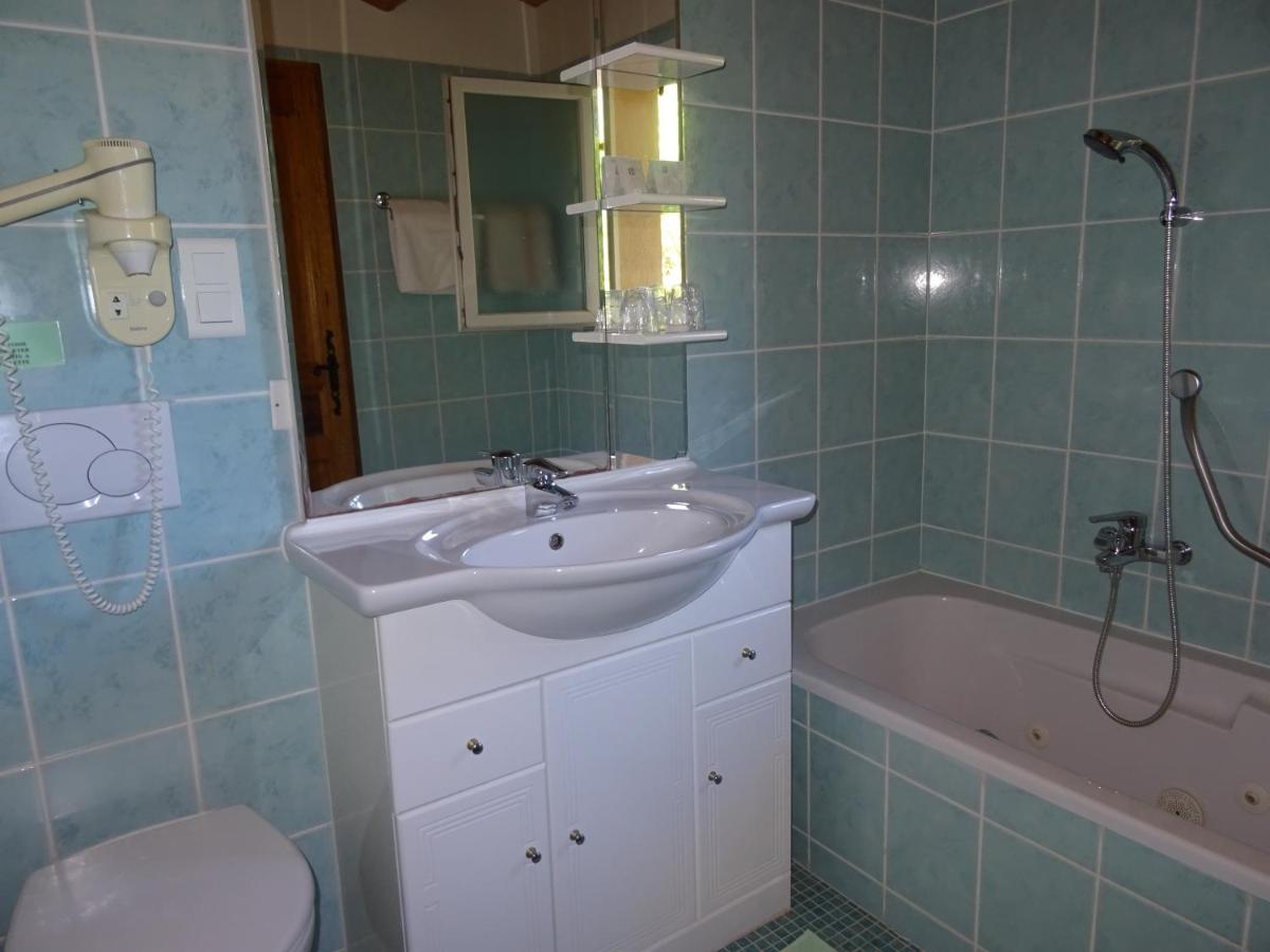 Location Villa Et Studios Roquebrune-sur Argens Ngoại thất bức ảnh