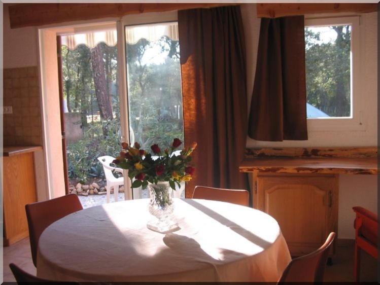 Location Villa Et Studios Roquebrune-sur Argens Ngoại thất bức ảnh