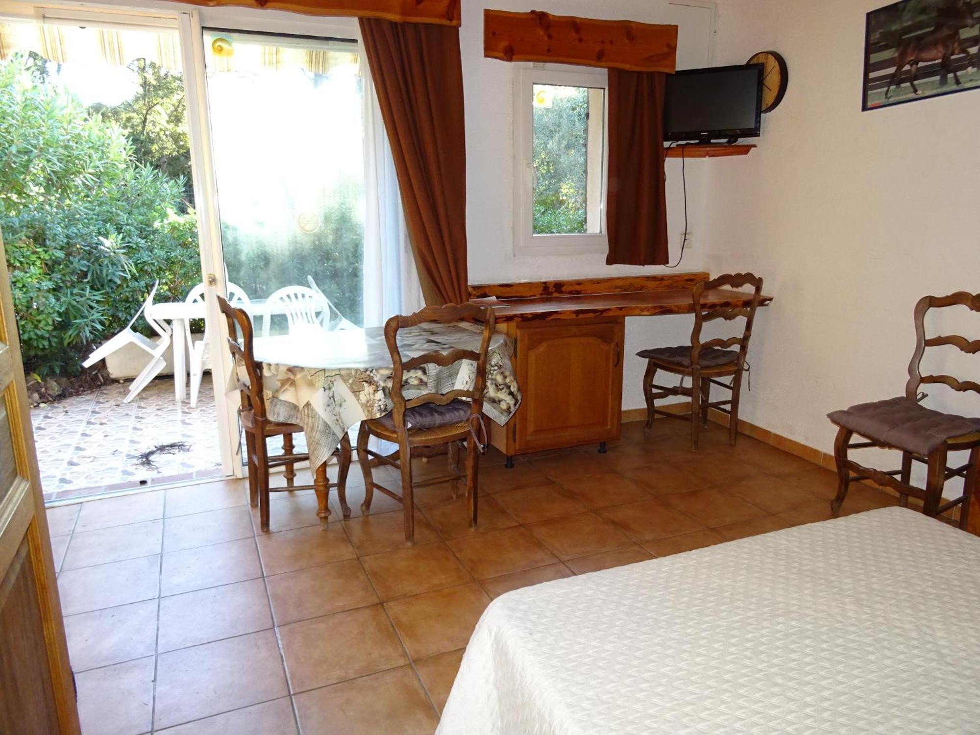 Location Villa Et Studios Roquebrune-sur Argens Ngoại thất bức ảnh